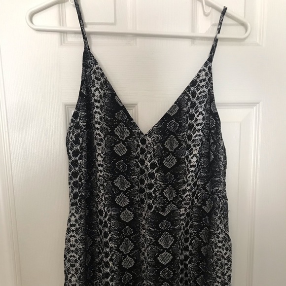 H&M V-Neck Jumpsuit Size 10 - Picture 3 of 5